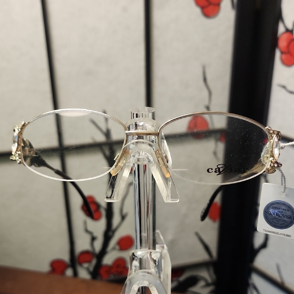 Elegant Gold Women's Glasses